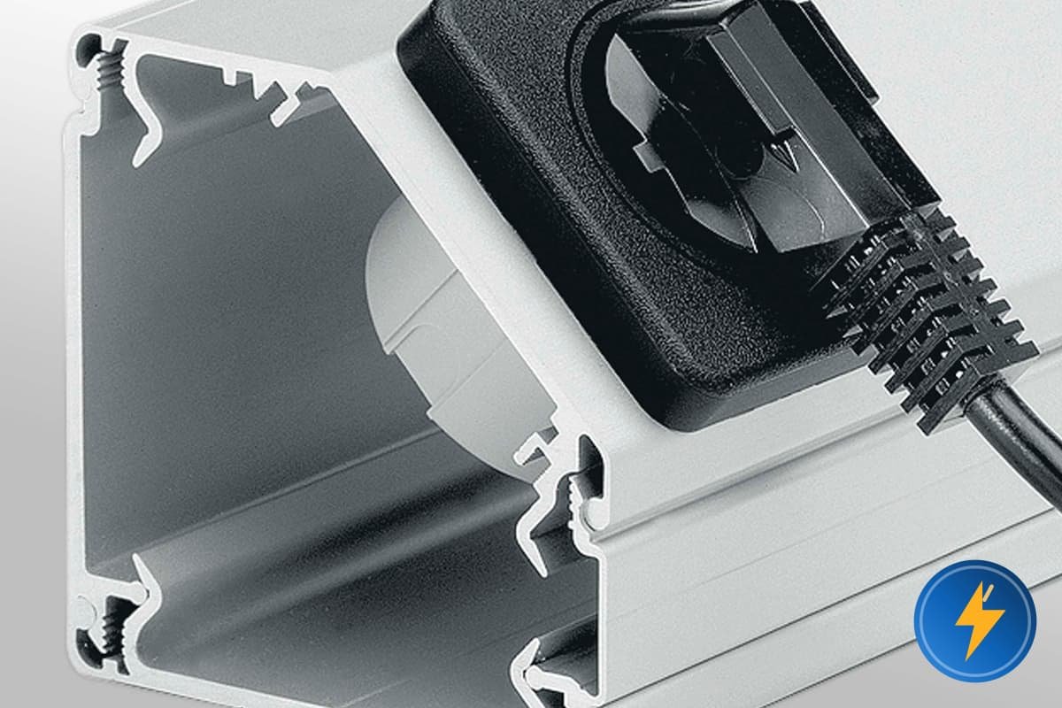 Spostamento prese elettriche — elettricista a Cantù
